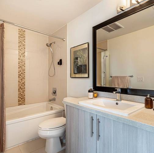 Cozy Maple Ridge Gem