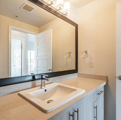 Cozy Maple Ridge Gem